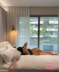 花都C杯性感水多嫩妹 - 布丁熊